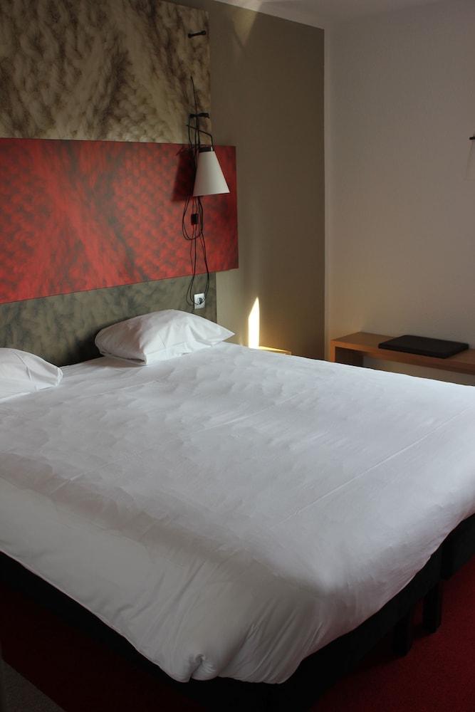 B&B Hotel Mons Gare Eksteriør bilde